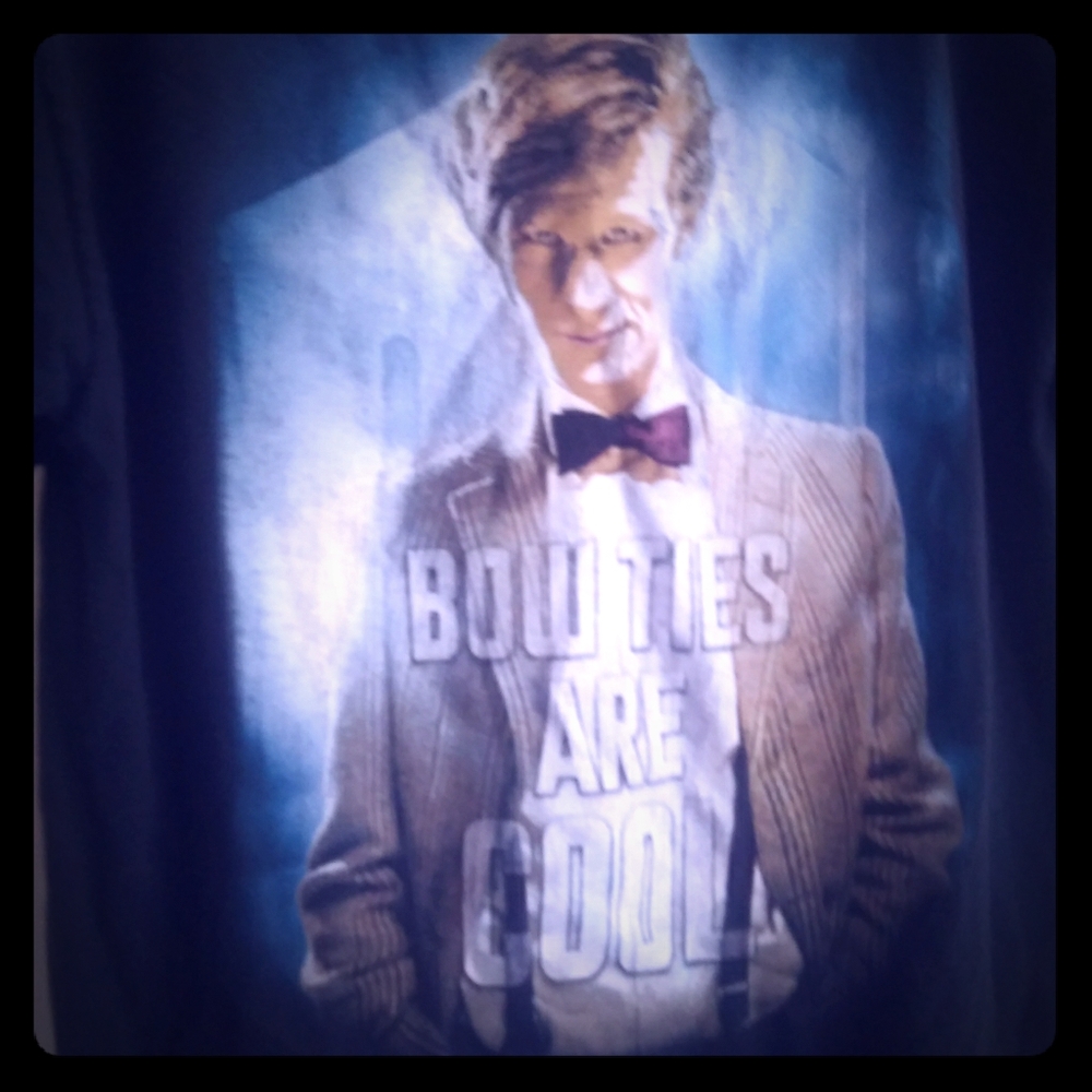 Doctor Who (Matt Smith) Tshirt now ties are cool